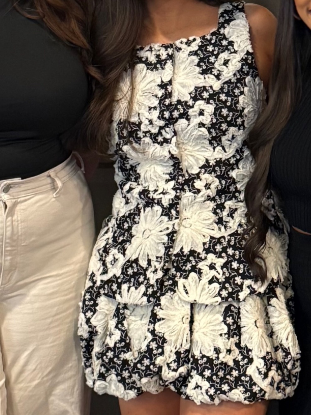 Black & white boutique set